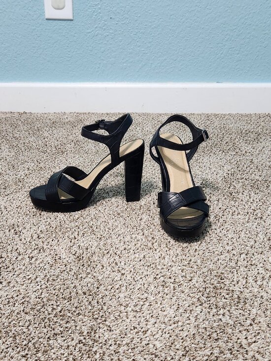 Chinese Laundry Shoes - Chinese Laundry Black Croc Platform Heel Sandals Ankle Strap Sz 8.5